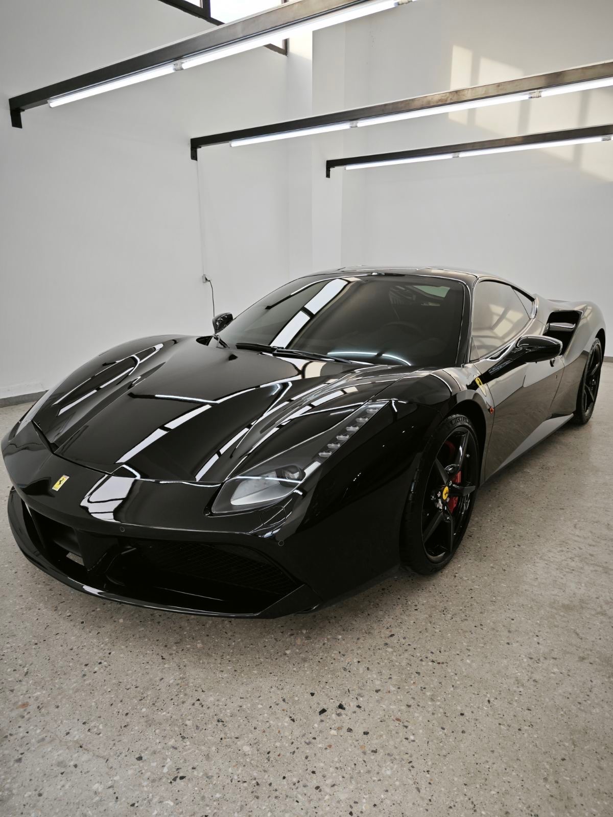 Ferrari — 4