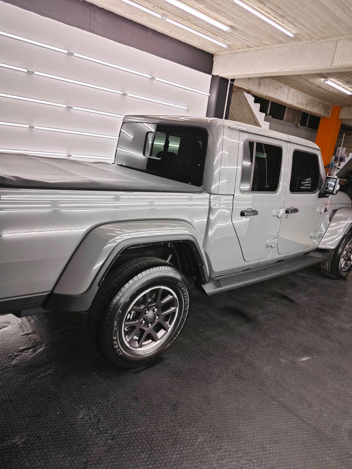 Jeep — 6