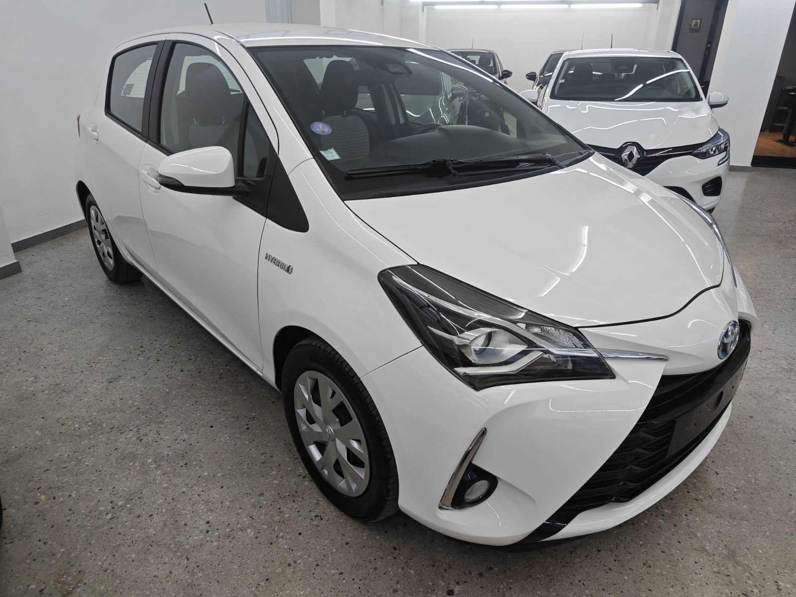 TOYOTA YARIS HYBRID ΔΕΣΜΕΥΤΗΚΕ