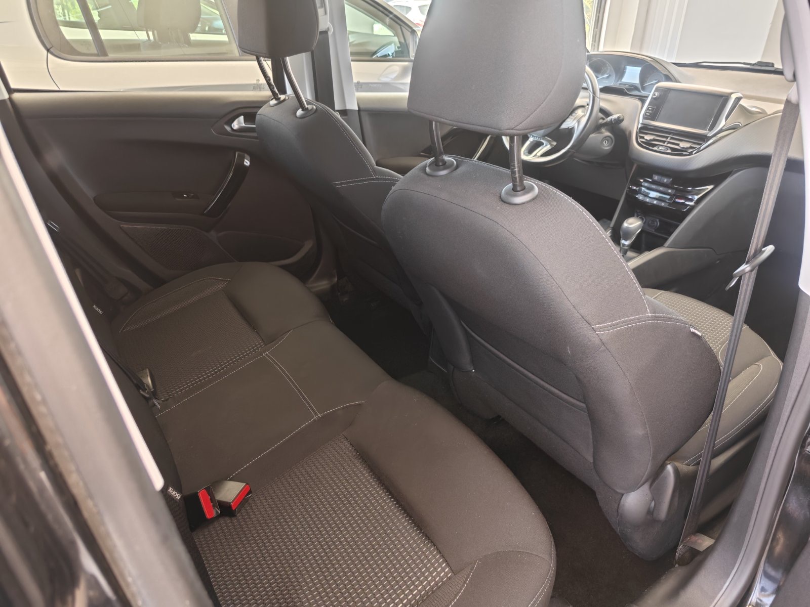 PEUGEOT 208 1.2 TURBO
