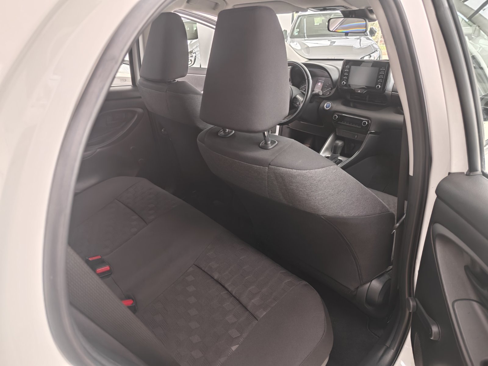 TOYOTA YARIS HYBRID AUTOMATIC NAVI CAMERA