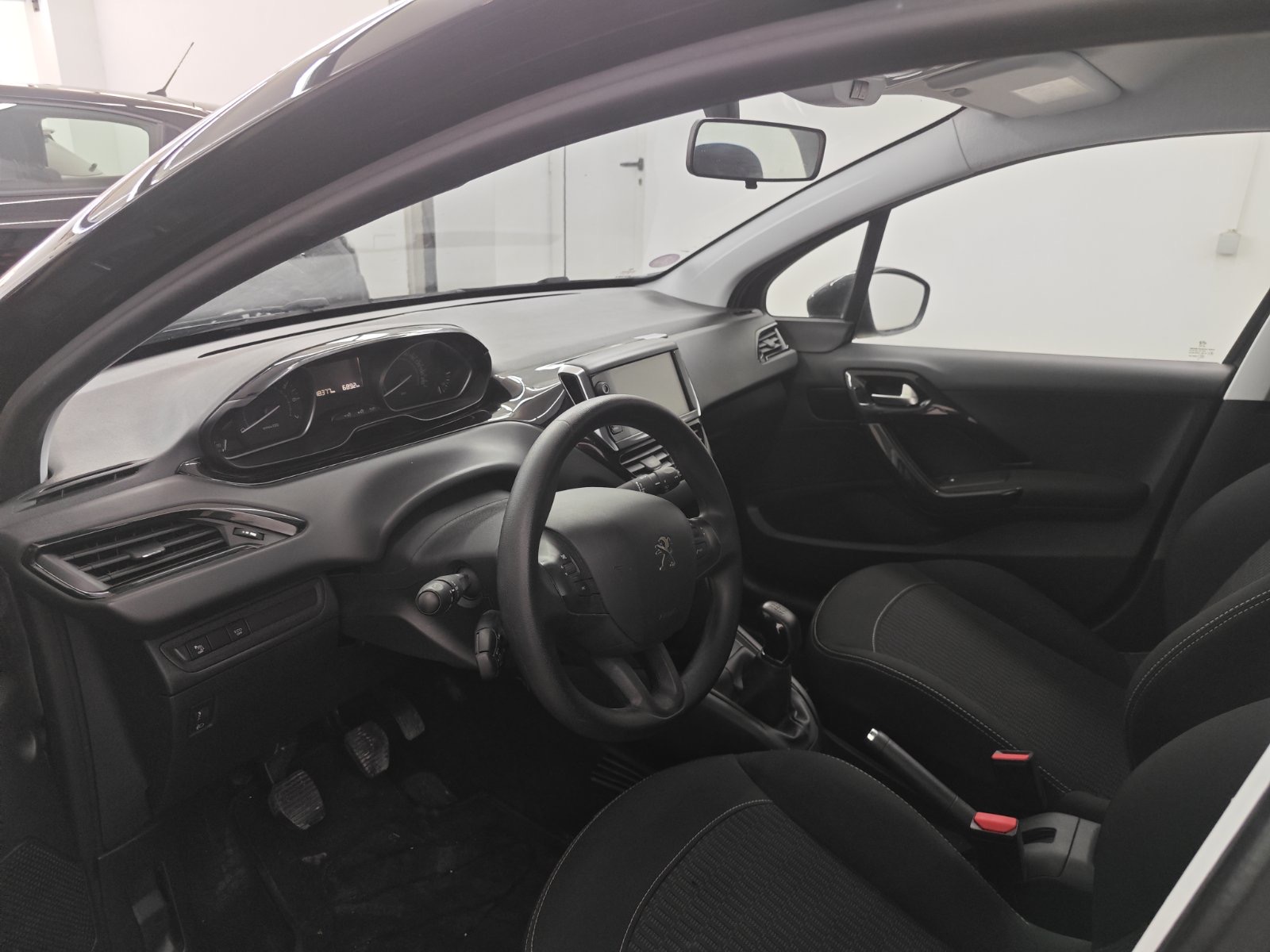 PEUGEOT 208 ΔΕΣΜΕΥΤΗΚΕ