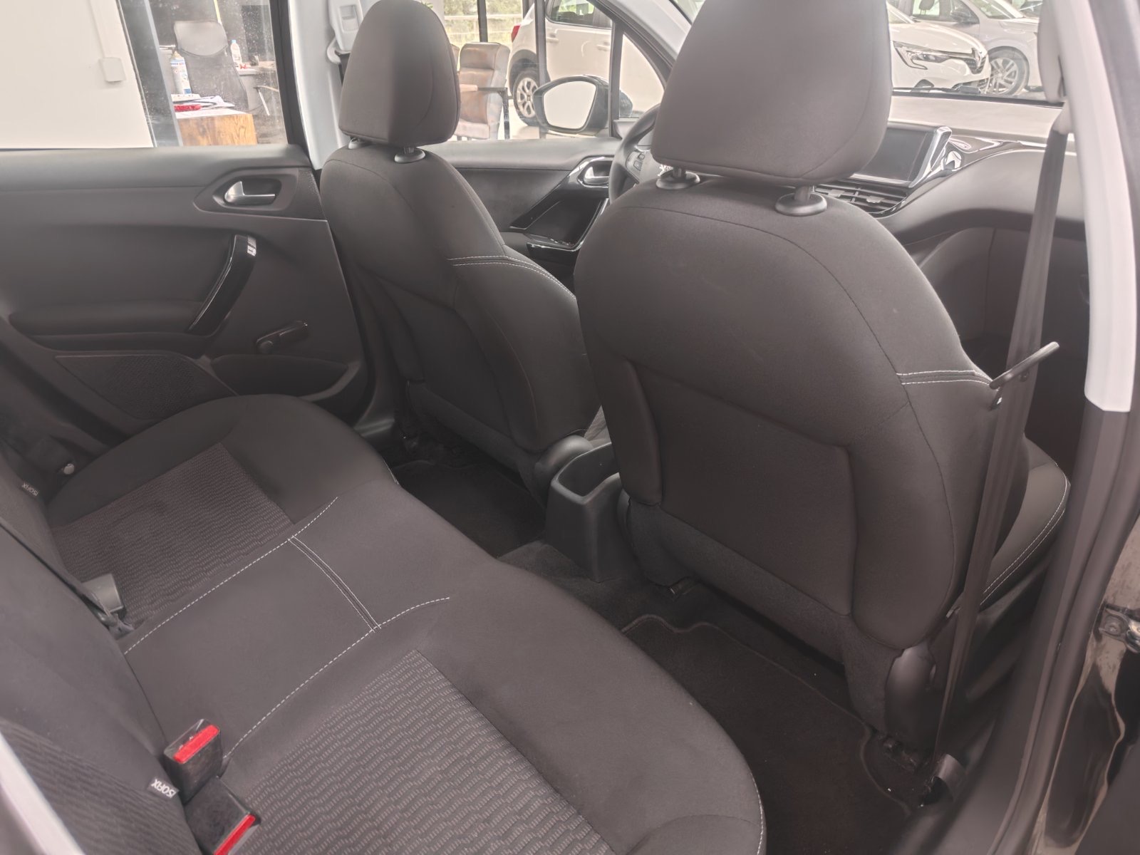 PEUGEOT 208 ΔΕΣΜΕΥΤΗΚΕ