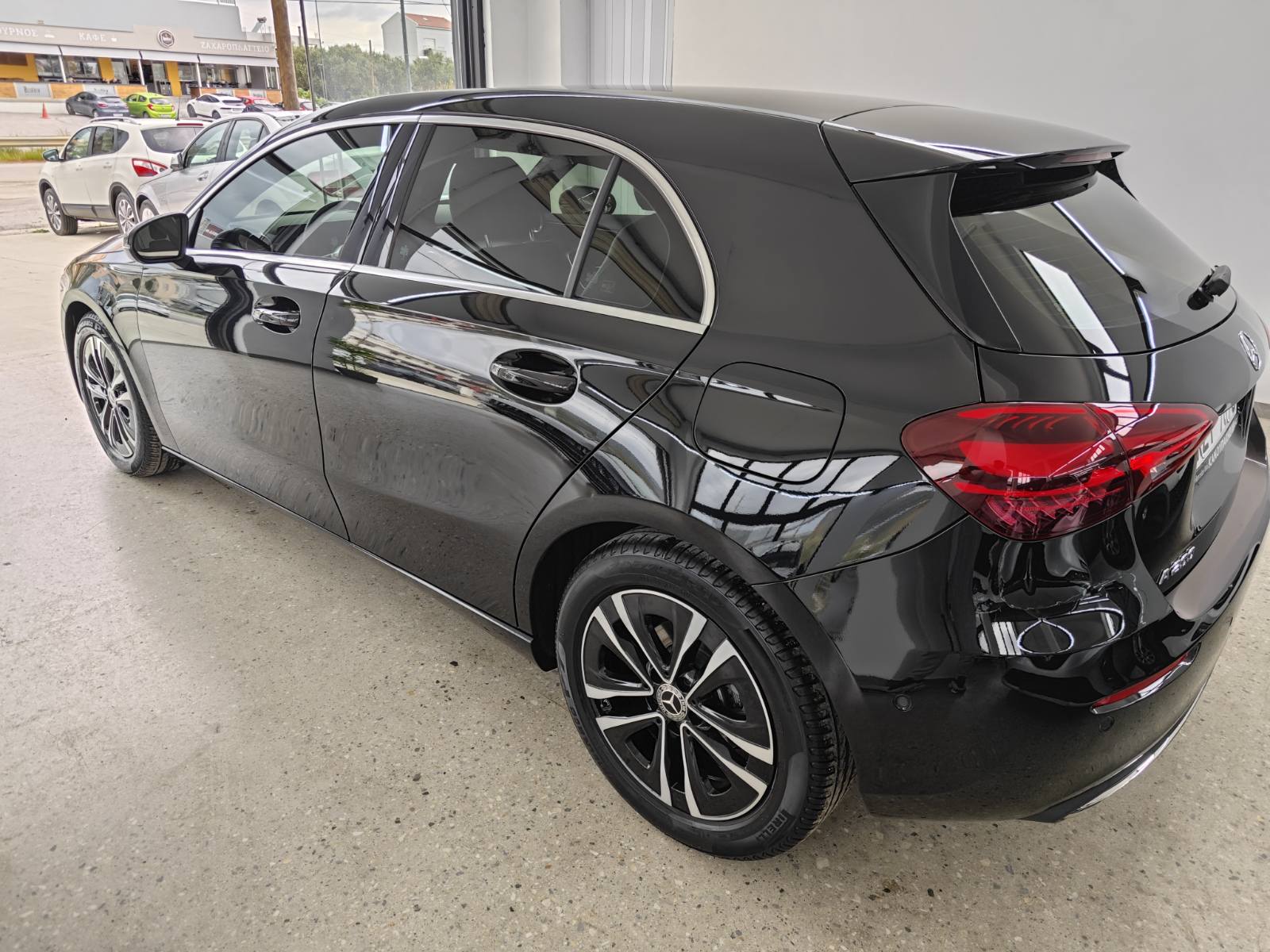 MERCEDES-BENZ A 200