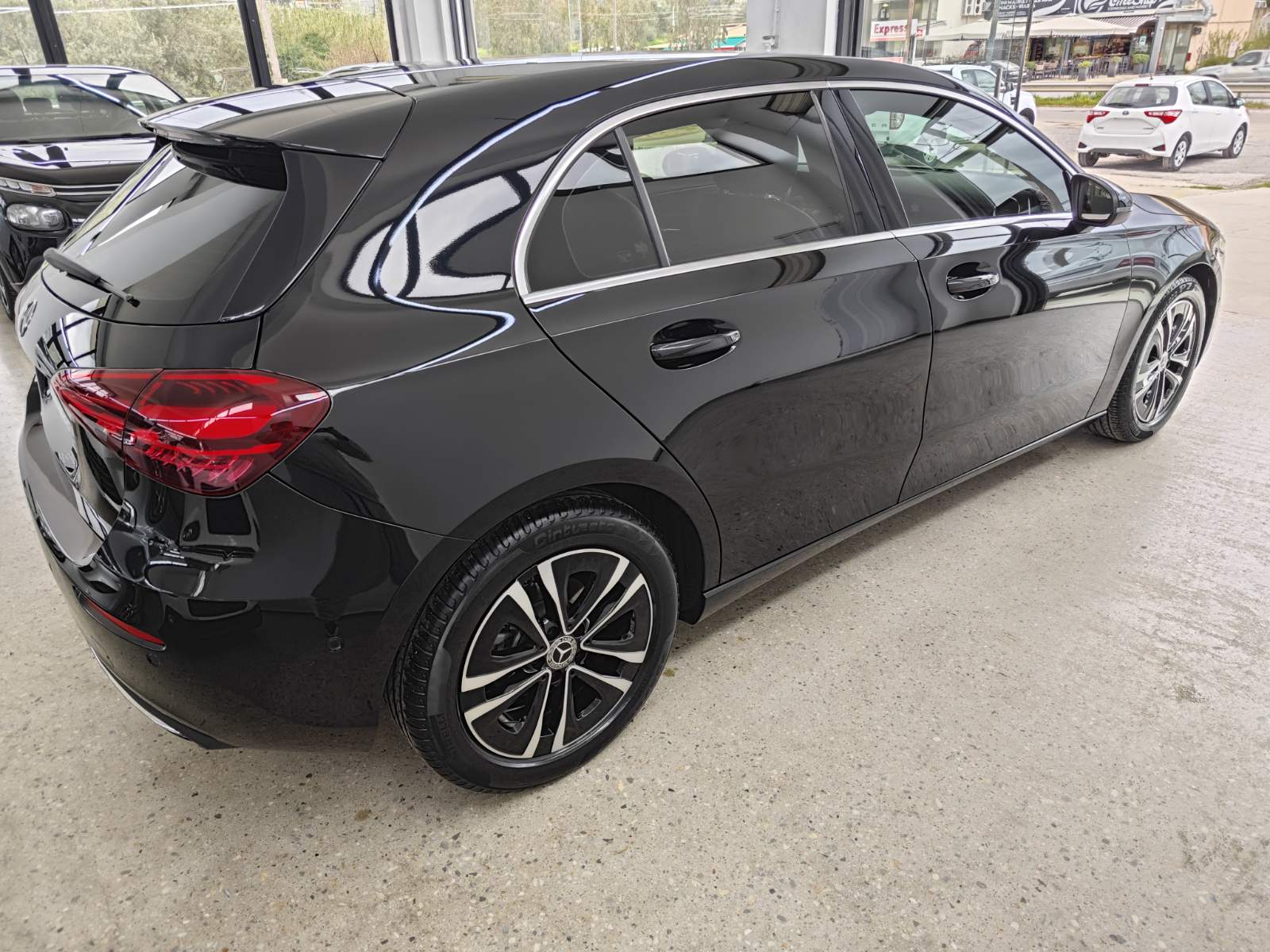 MERCEDES-BENZ A 200
