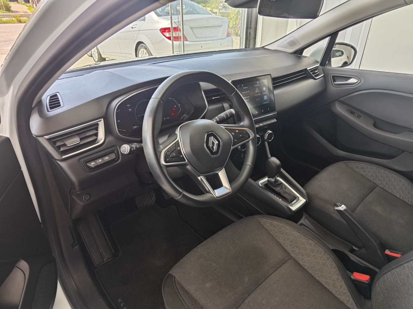 RENAULT CLIO HYBRID