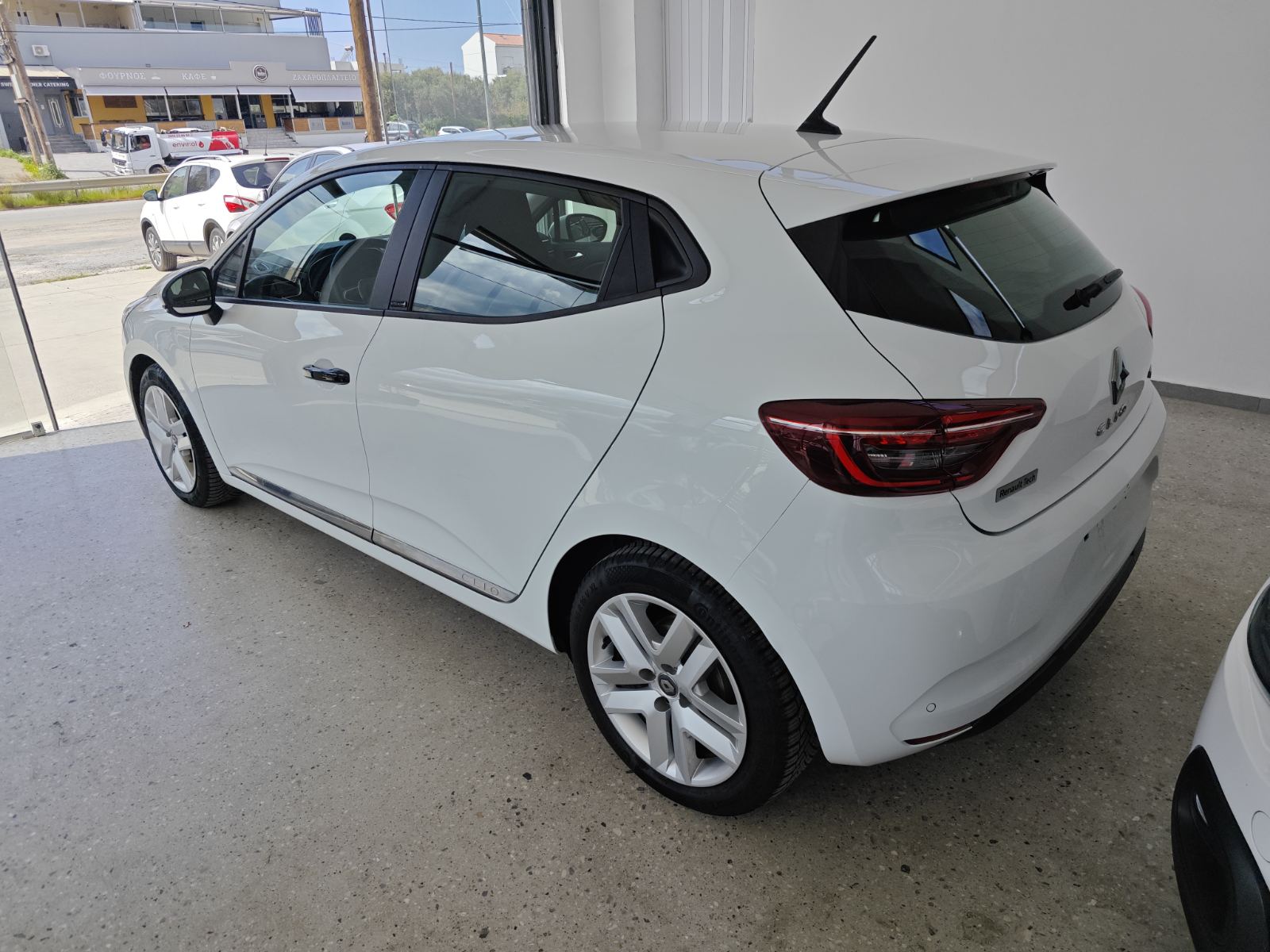 RENAULT CLIO HYBRID