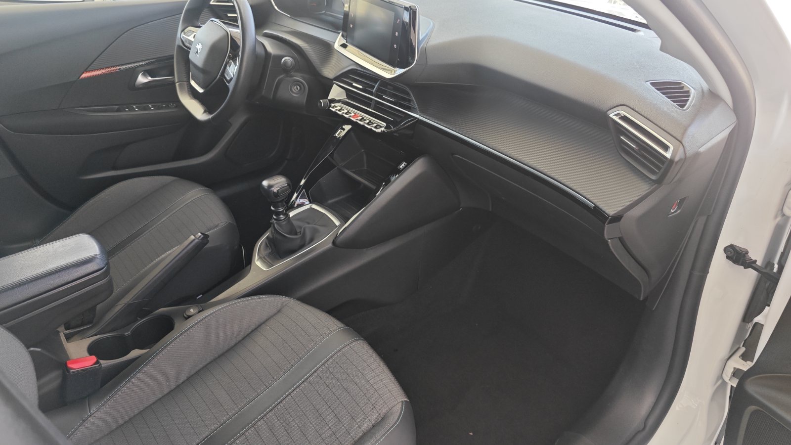 PEUGEOT 208 PURETECH 110 ALLURE