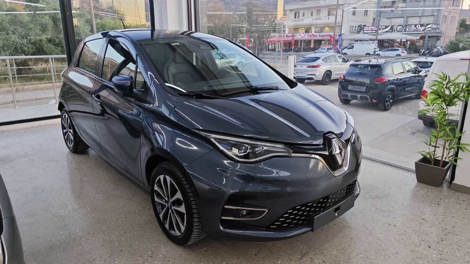 RENAULT ZOE ZE 50 ELECTRIC ΝΕΑ ΤΙΜΗ!