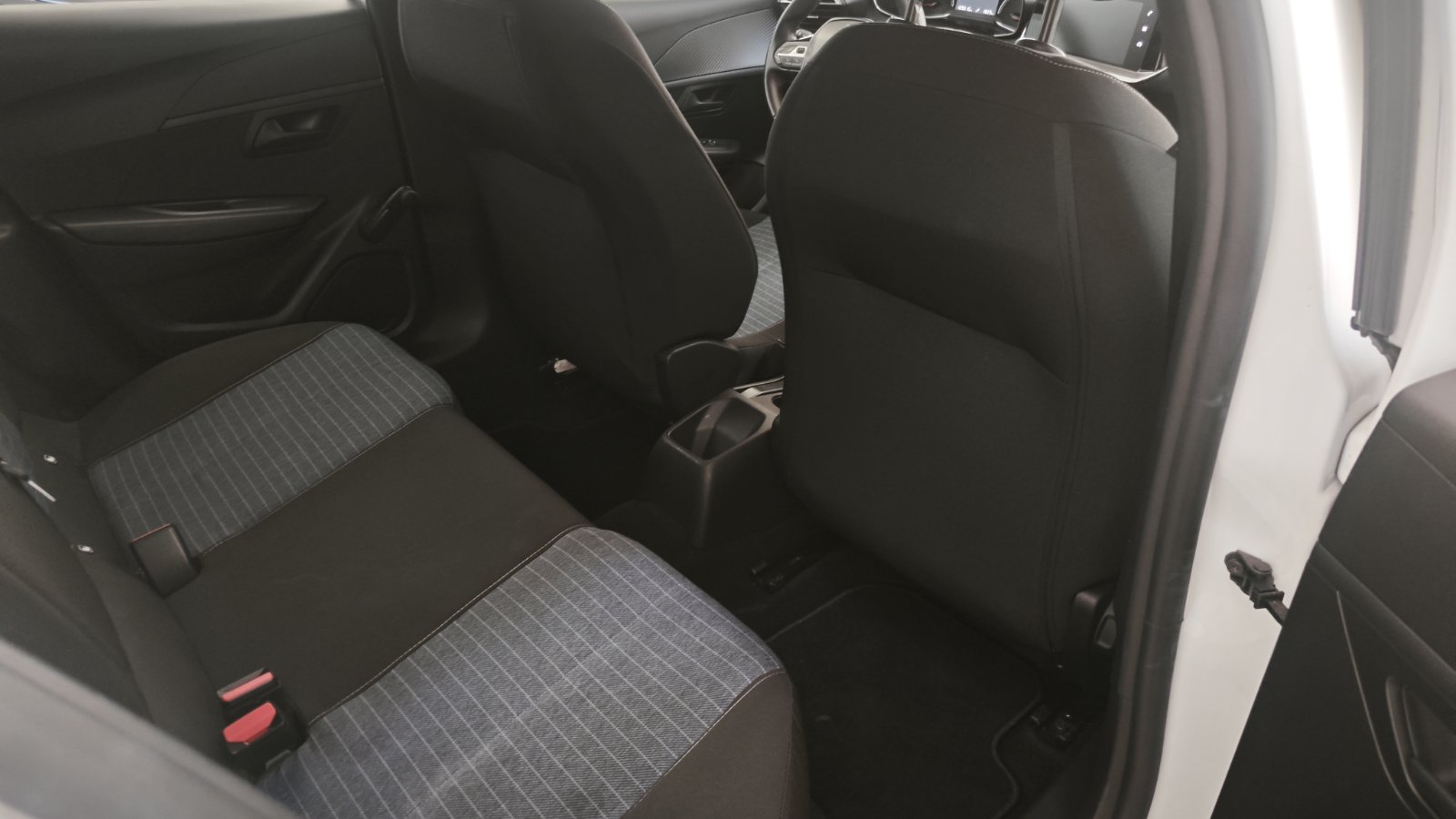 PEUGEOT 208 BLUE HDI 100hp