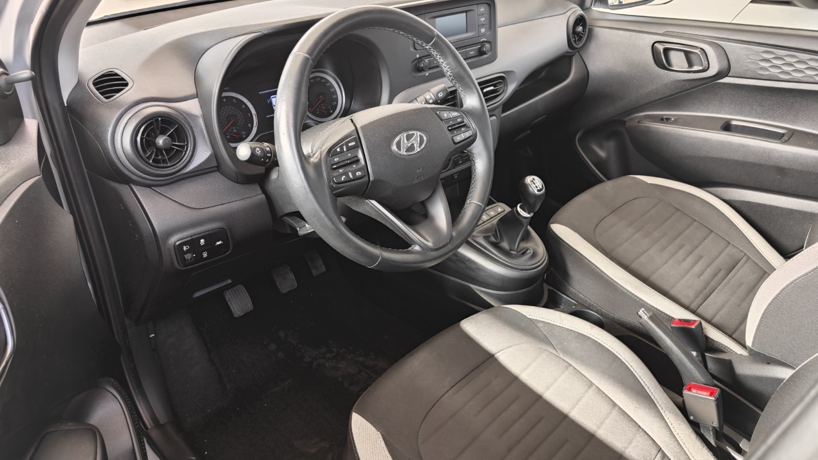 HYUNDAI i10 ACTIVE