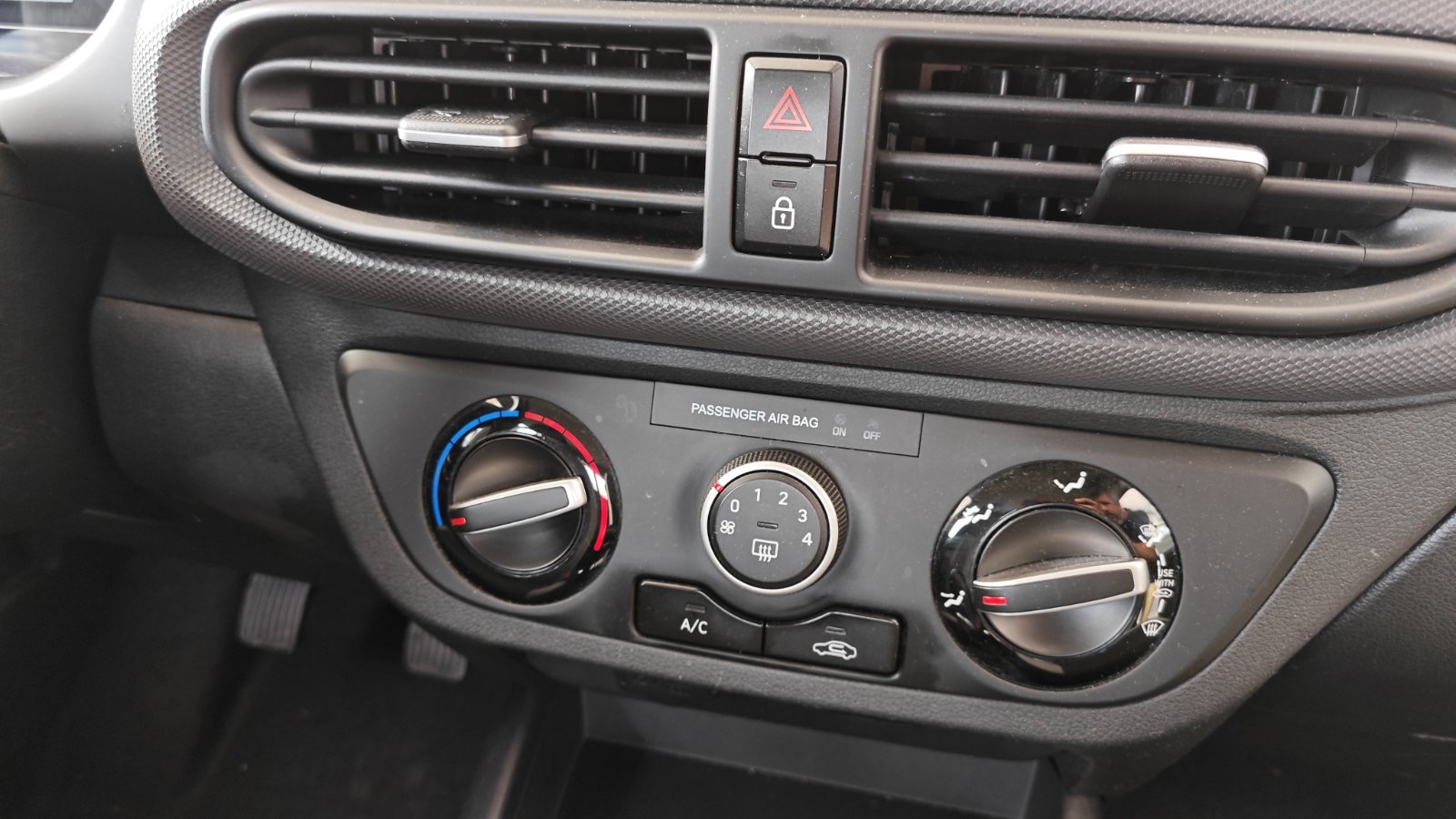 HYUNDAI i10 ACTIVE