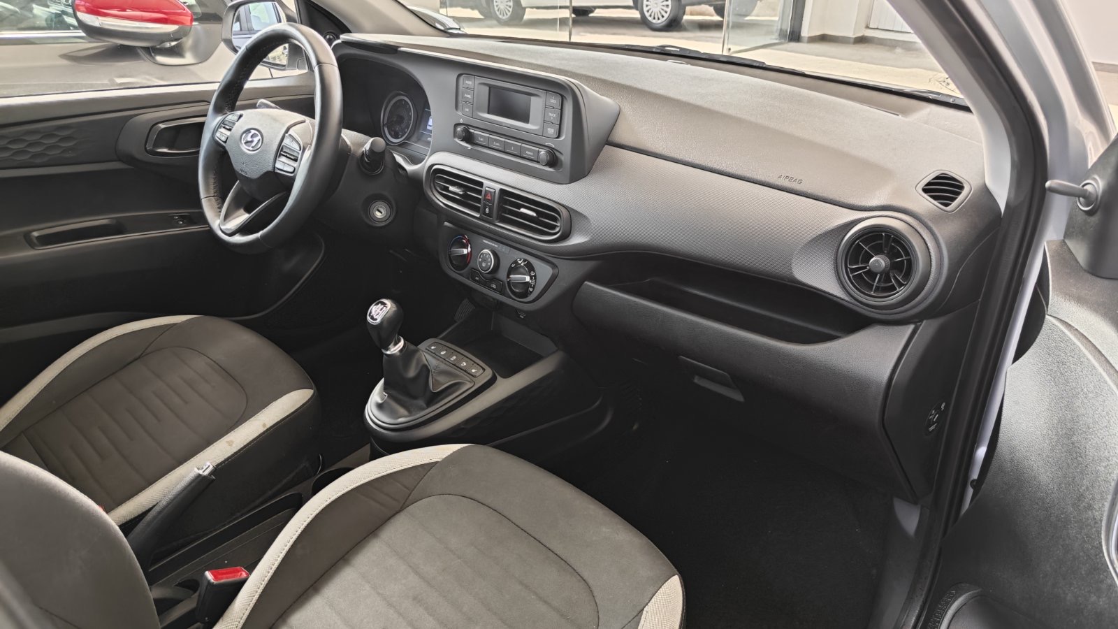 HYUNDAI i10 ACTIVE
