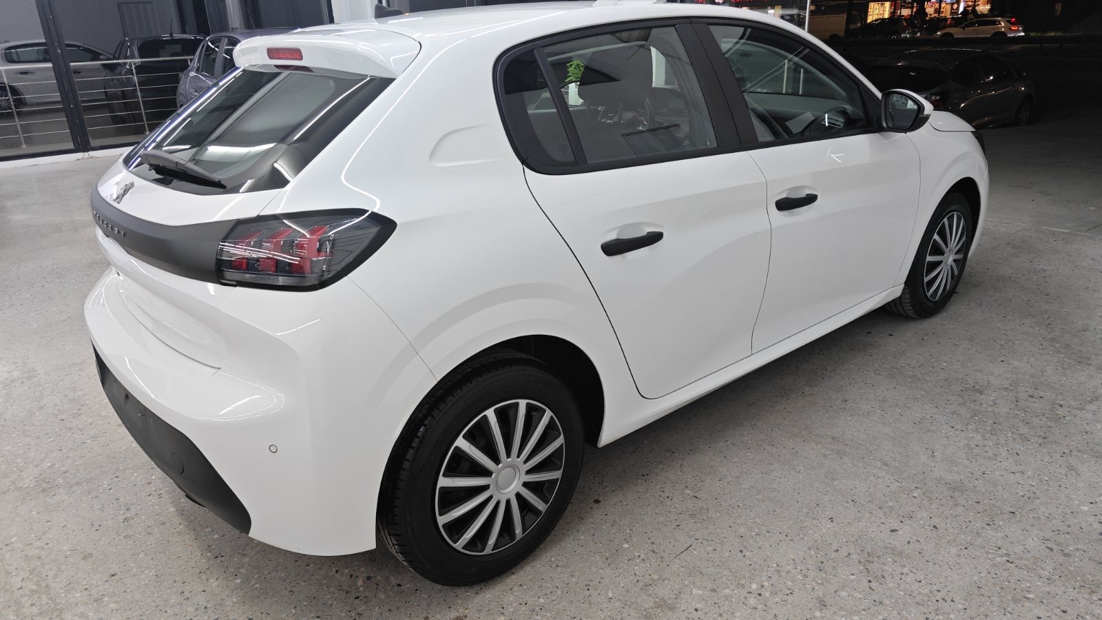 PEUGEOT 208 PURETECH 85hp