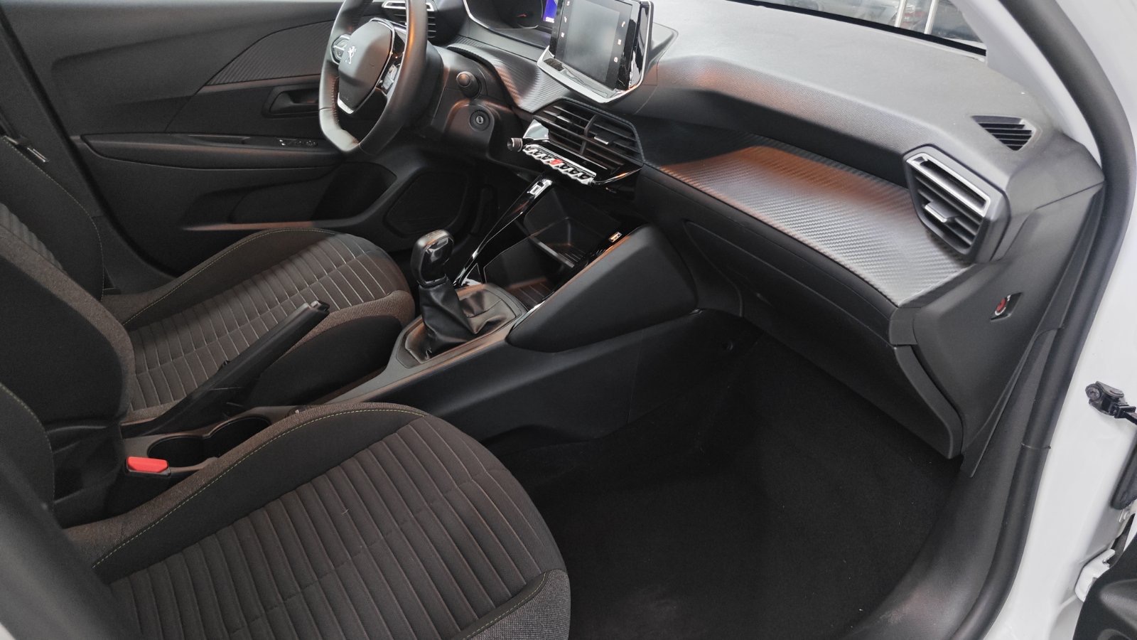 PEUGEOT 208 PURETECH 85hp