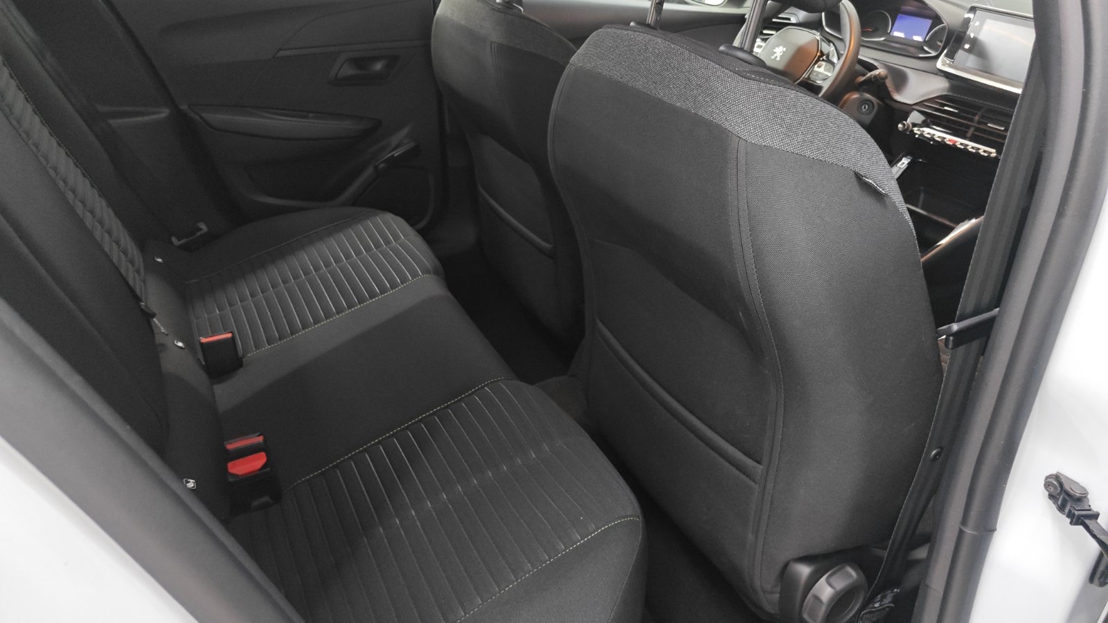 PEUGEOT 208 PURETECH 85hp