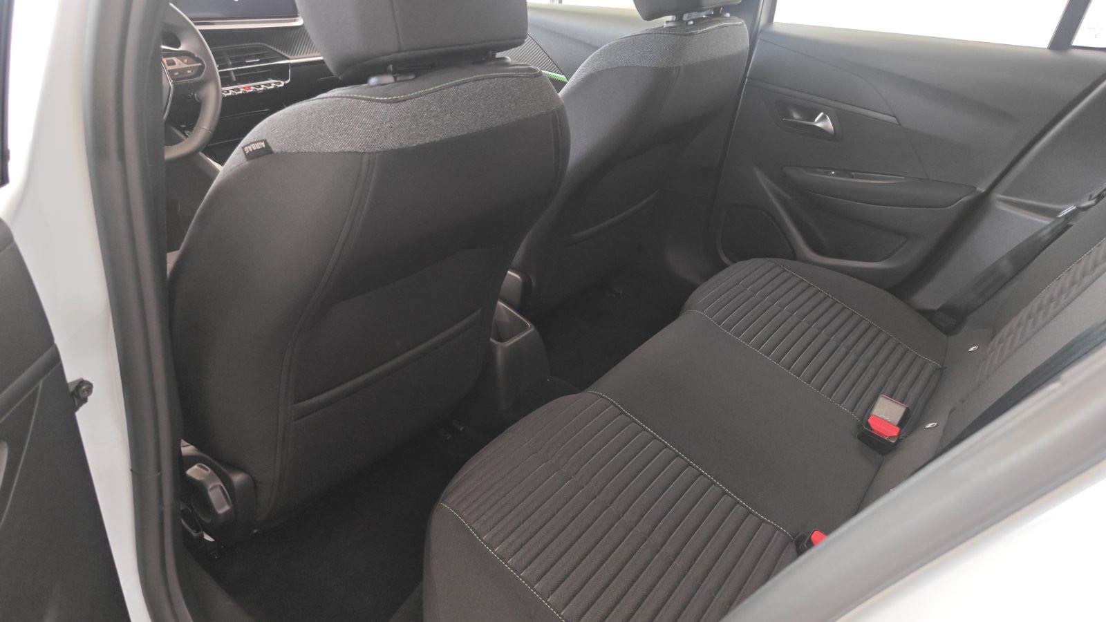 PEUGEOT 208 PURETECH 105hp TURBO