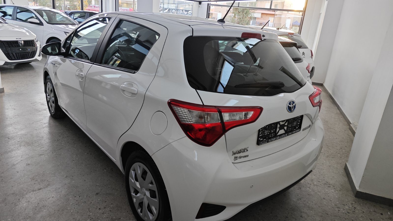 TOYOTA YARIS HYBRID