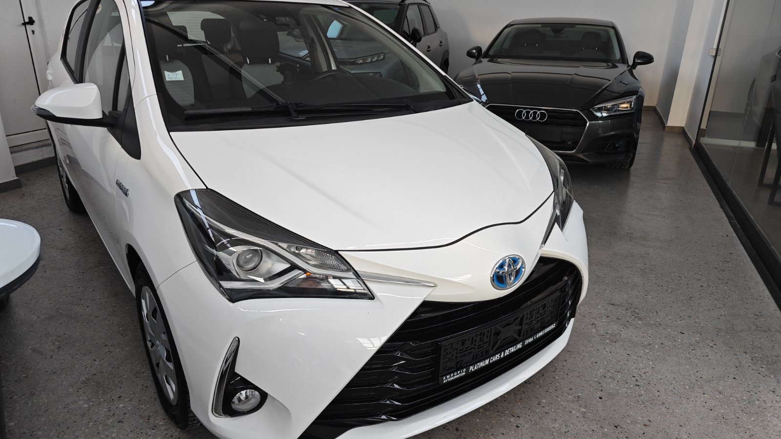 TOYOTA YARIS HYBRID