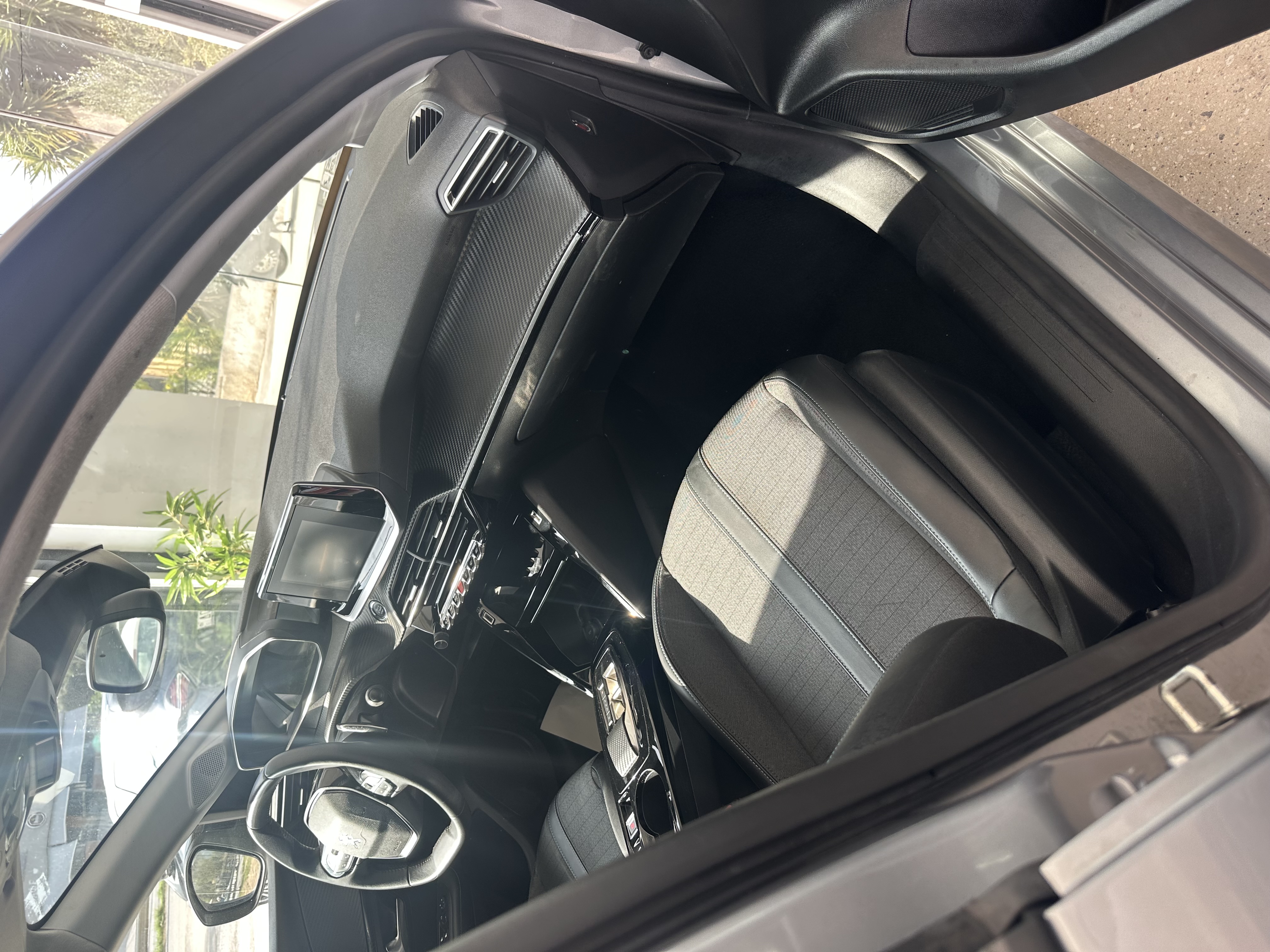 PEUGEOT PURETECH ALLURE PACK 100 TURBO