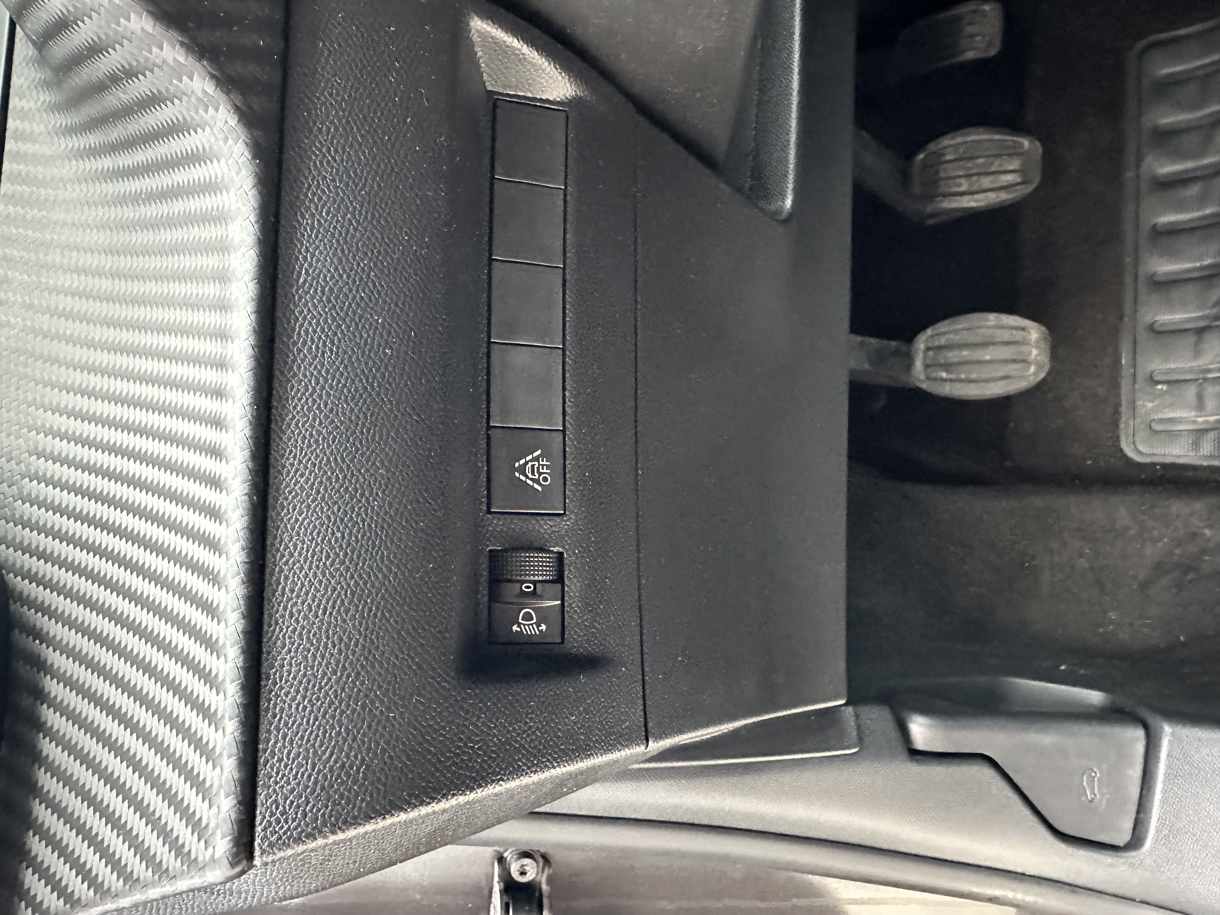 PEUGEOT 208 PURETECH 100hp