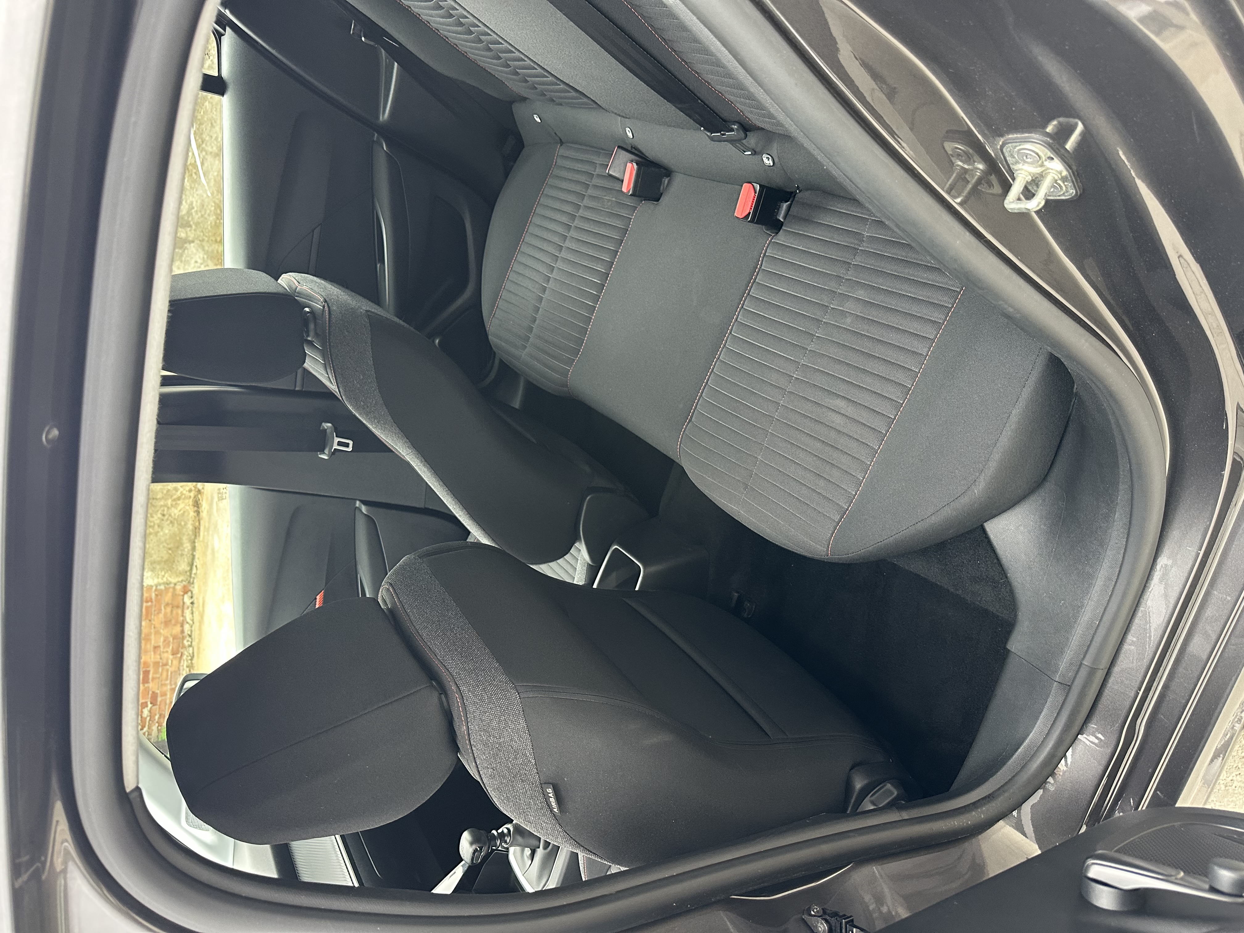 PEUGEOT 208 PURETECH 100hp